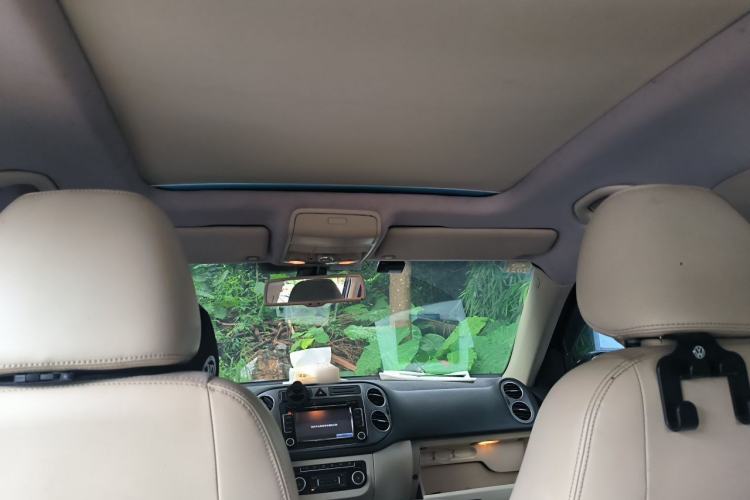Used Volkswagen Tiguan 2012 2.0 TSI Automatic All-Wheel Drive Elite Edition Headliner