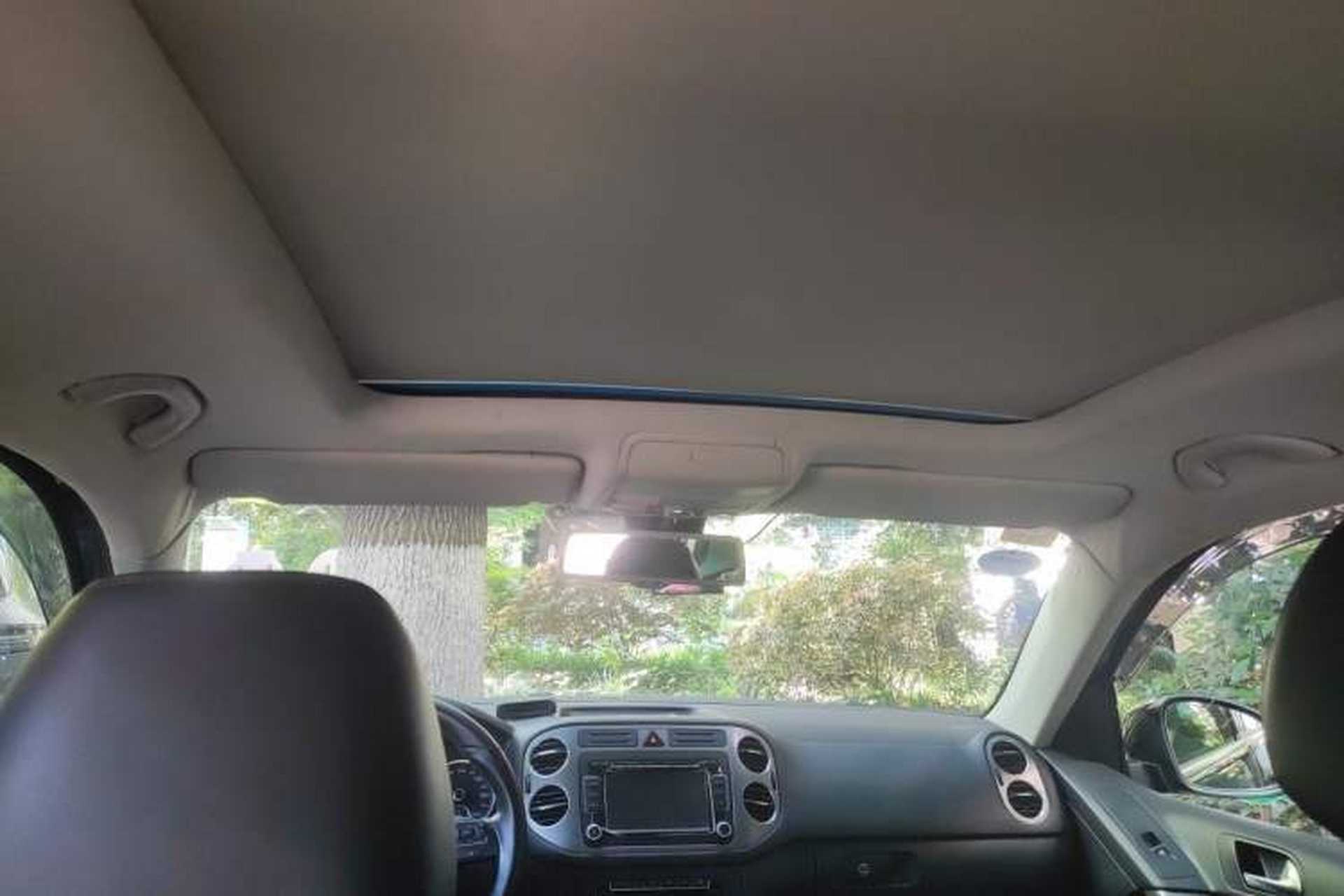 Used Volkswagen Tiguan 2012 2.0 TSI Automatic All-Wheel Drive Flagship Edition Headliner