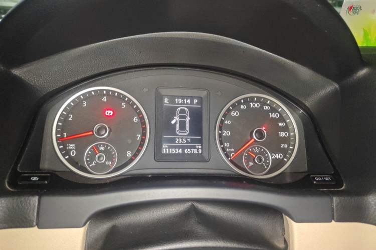 Used Volkswagen Tiguan 2012 1.8TSI Automatic All-Wheel Drive Elite Edition Instrument Cluster