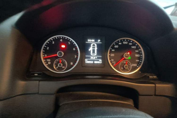 Used Volkswagen Tiguan 2012 1.8TSI Automatic Two-Wheel Drive Trend Edition Instrument Cluster