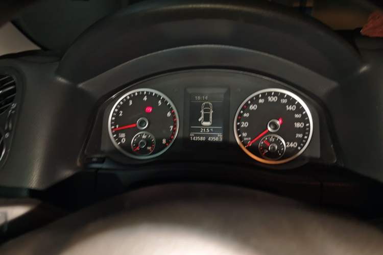 Used Volkswagen Tiguan 2012 1.8TSI Manual Two-Wheel Drive Urban Edition Instrument Cluster