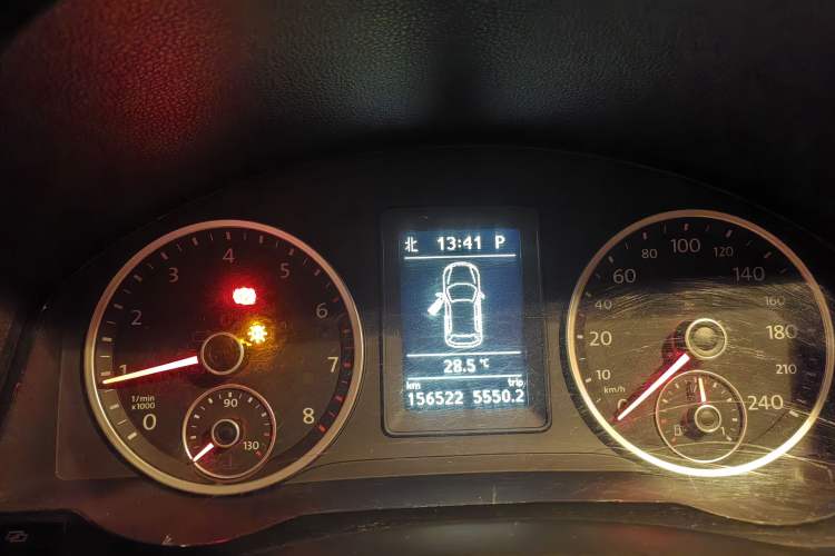 Used Volkswagen Tiguan 2012 2.0 TSI Automatic All-Wheel Drive Elite Edition Instrument Cluster