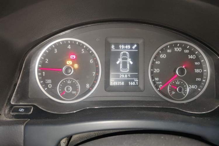 Used Volkswagen Tiguan 2012 1.8TSI Automatic All-Wheel Drive Elite Edition Instrument Cluster
