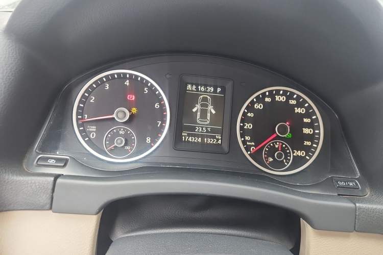 Used Volkswagen Tiguan 2012 1.8TSI Automatic All-Wheel Drive Elite Edition Instrument Cluster