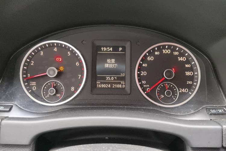 Used Volkswagen Tiguan 2012 2.0 TSI Automatic All-Wheel Drive Flagship Edition Instrument Cluster