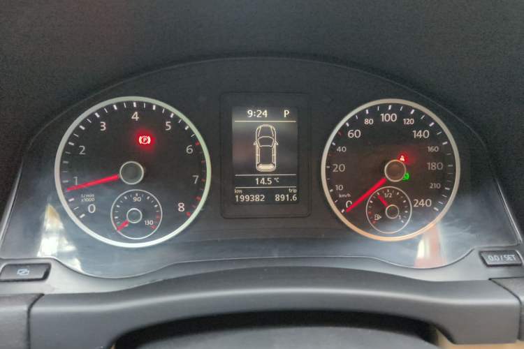 Used Volkswagen Tiguan 2012 1.8TSI Automatic Two-Wheel Drive Trend Edition Instrument Cluster