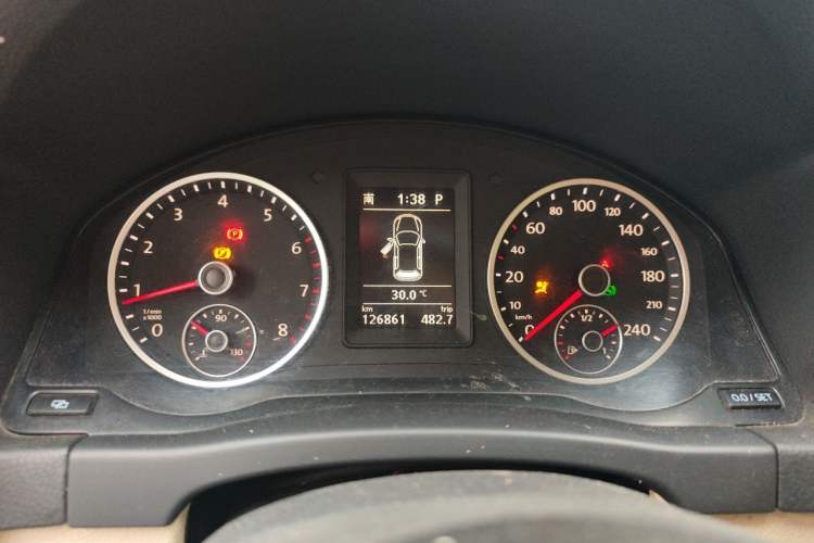 Used Volkswagen Tiguan 2012 1.8TSI Automatic Two-Wheel Drive Elite Edition Instrument Cluster