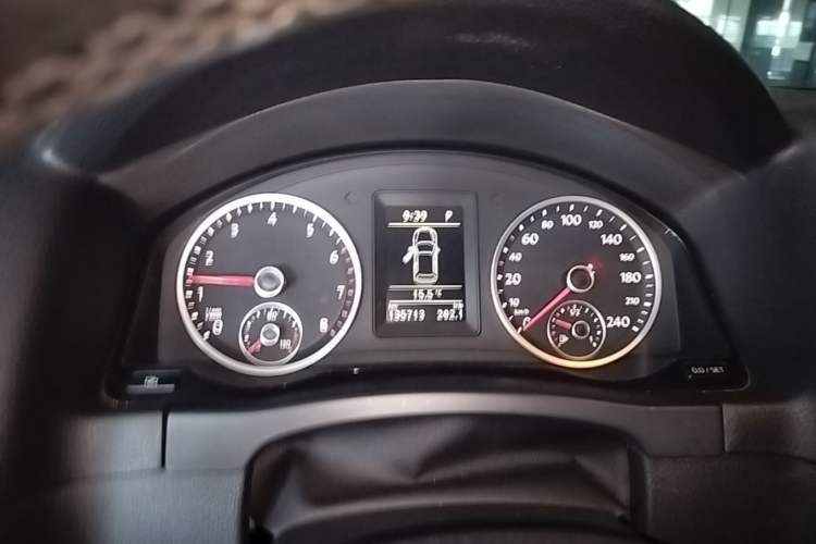 Used Volkswagen Tiguan 2012 1.8TSI Automatic All-Wheel Drive Fashion Edition Instrument Cluster