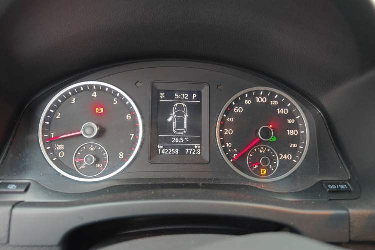 Used Volkswagen Tiguan 2012 1.8TSI Automatic Two-Wheel Drive Elite Edition Instrument Cluster
