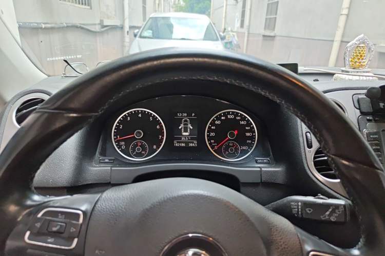 Used Volkswagen Tiguan 2012 1.8TSI Automatic All-Wheel Drive Elite Edition Instrument Cluster
