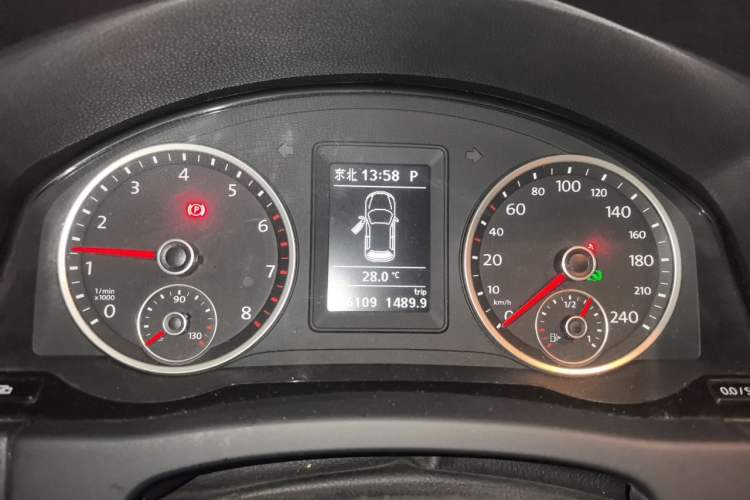 Used Volkswagen Tiguan 2012 1.8TSI Automatic All-Wheel Drive Elite Edition Instrument Cluster