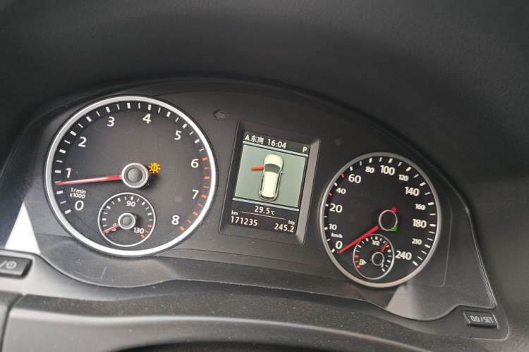 Used Volkswagen Tiguan 2012 2.0 TSI Comfort Edition Instrument Cluster