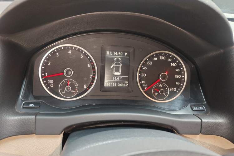 Used Volkswagen Tiguan 2012 1.8TSI Automatic All-Wheel Drive Elite Edition Instrument Cluster