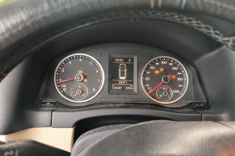 Used Volkswagen Tiguan 2012 2.0 TSI Automatic All-Wheel Drive Elite Edition Instrument Cluster