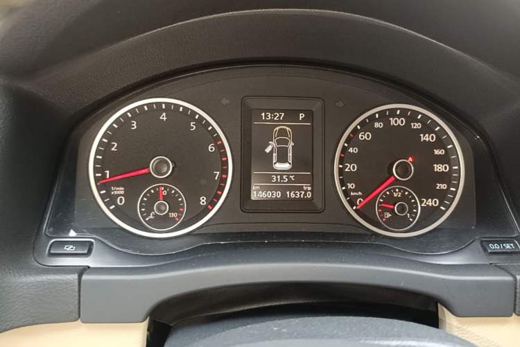 Used Volkswagen Tiguan 2012 1.8TSI Automatic Two-Wheel Drive Trend Edition Instrument Cluster