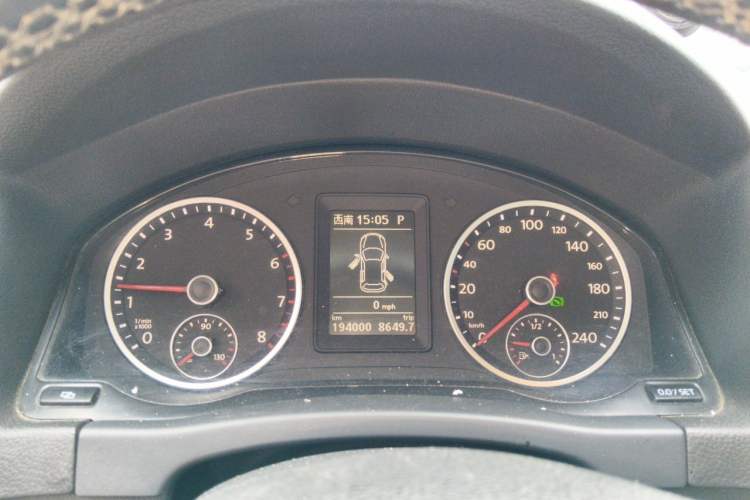 Used Volkswagen Tiguan 2012 1.8TSI Automatic Two-Wheel Drive Elite Edition Instrument Cluster