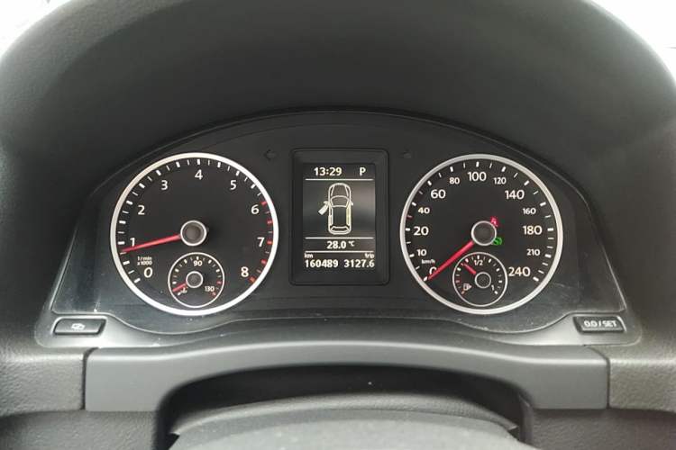 Used Volkswagen Tiguan 2012 1.8TSI Automatic Two-Wheel Drive Zhaoshi Edition Instrument Cluster