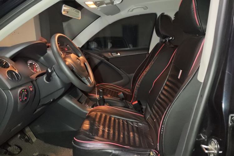 Used Volkswagen Tiguan 2012 1.8TSI Manual Two-Wheel Drive Urban Edition Left Front Seat