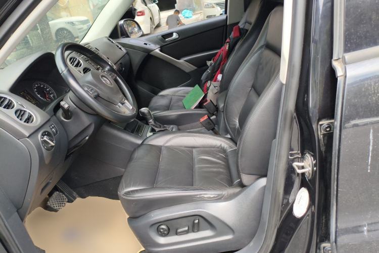 Used Volkswagen Tiguan 2012 1.8TSI Automatic Two-Wheel Drive Trend Edition Left Front Seat