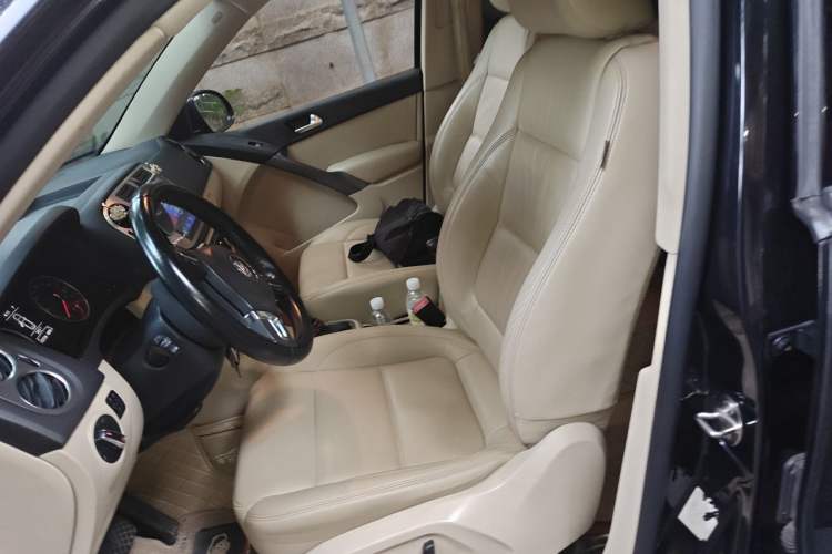 Used Volkswagen Tiguan 2012 1.8TSI Automatic Two-Wheel Drive Urban Edition Left Front Seat