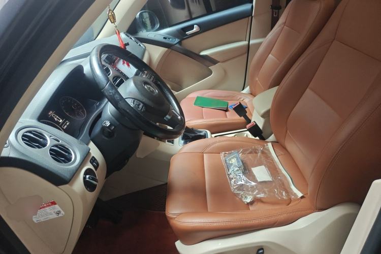 Used Volkswagen Tiguan 2012 1.8TSI Automatic All-Wheel Drive Elite Edition Left Front Seat