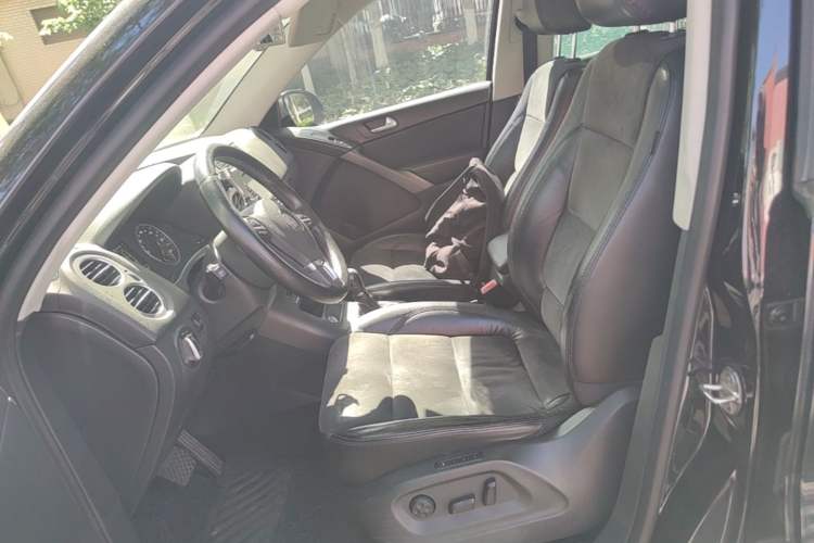 Used Volkswagen Tiguan 2012 2.0 TSI Automatic All-Wheel Drive Flagship Edition Left Front Seat