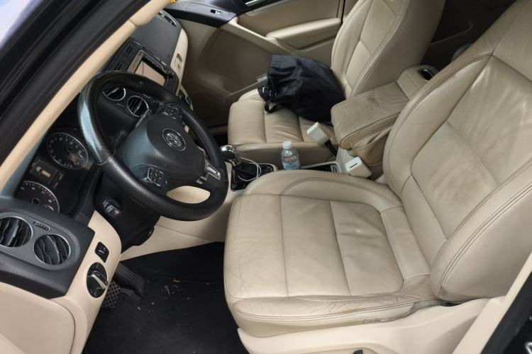 Used Volkswagen Tiguan  Left Front Seat