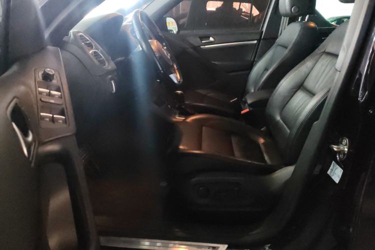 Used Volkswagen Tiguan 2012 2.0 TSI Luxury Edition Left Front Seat