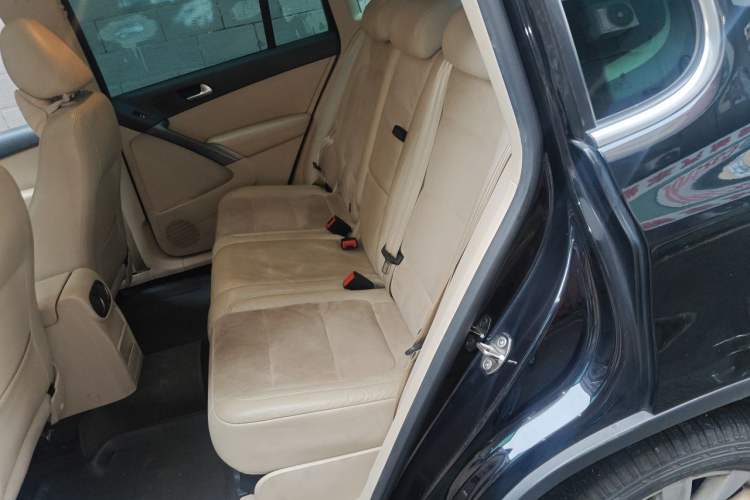 Used Volkswagen Tiguan 2012 2.0 TSI Automatic All-Wheel Drive Flagship Edition Left Rear Seat