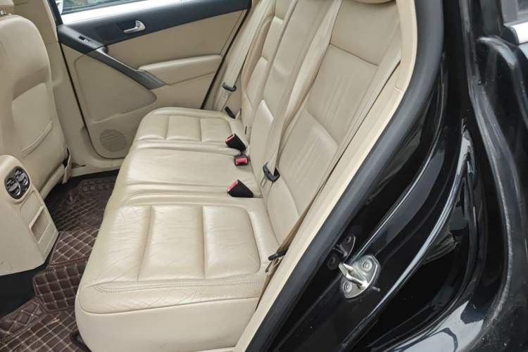 Used Volkswagen Tiguan 2012 1.8TSI Automatic Two-Wheel Drive Elite Edition Left Rear Seat