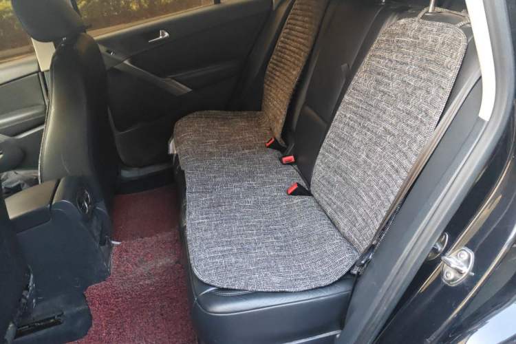 Used Volkswagen Tiguan 2012 1.8TSI Automatic Two-Wheel Drive Trend Edition Left Rear Seat