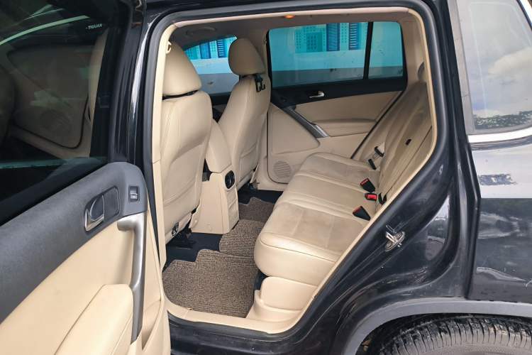 Used Volkswagen Tiguan 2012 2.0 TSI Automatic All-Wheel Drive Elite Edition Left Rear Seat