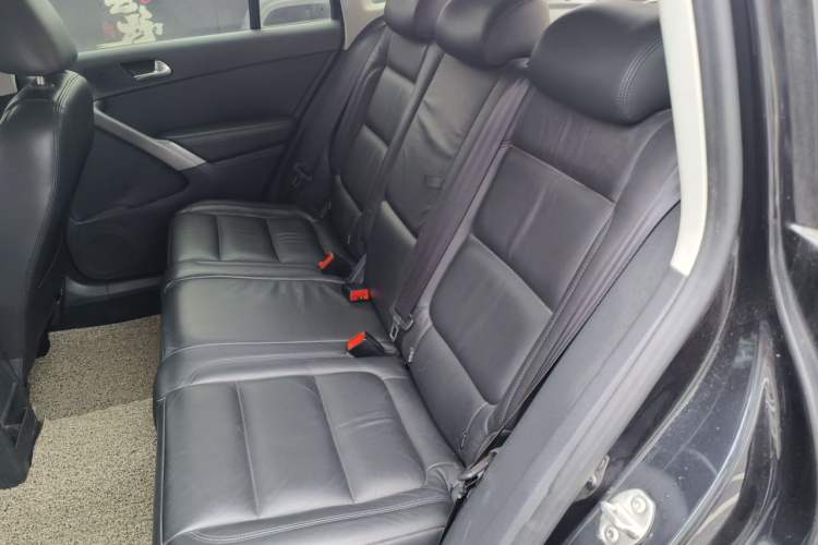 Used Volkswagen Tiguan 2012 1.8TSI Automatic Two-Wheel Drive Trend Edition Left Rear Seat