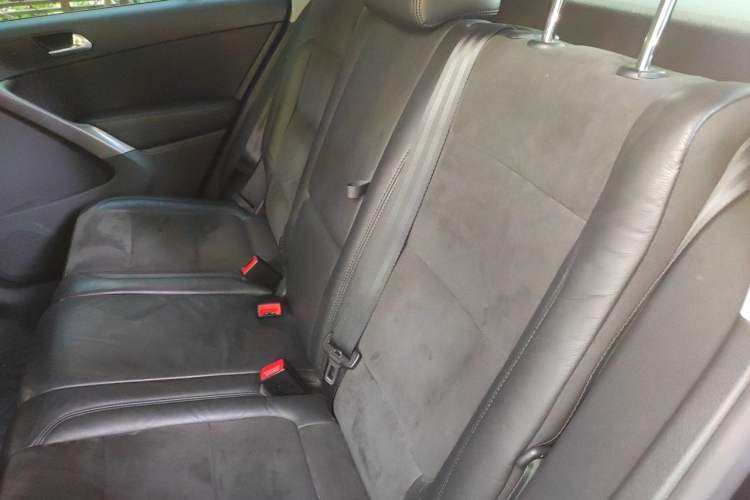Used Volkswagen Tiguan 2012 2.0 TSI Automatic All-Wheel Drive Flagship Edition Left Rear Seat