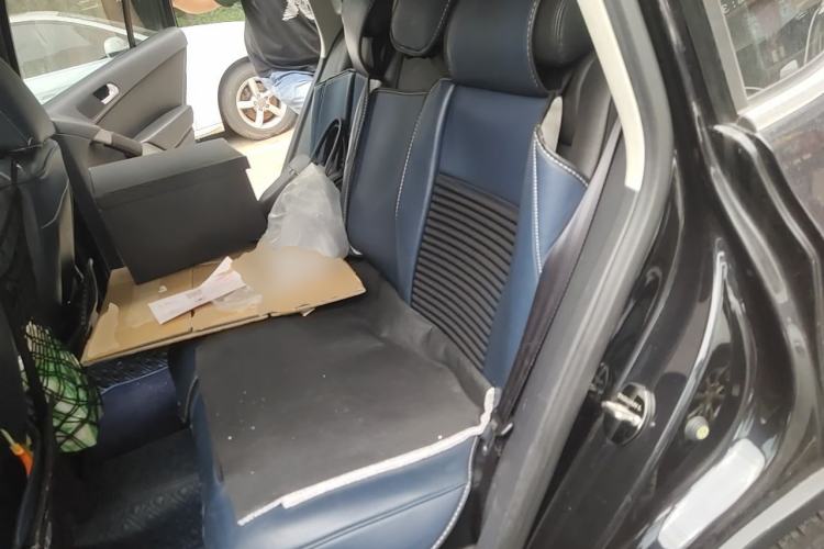Used Volkswagen Tiguan 2012 1.8TSI Automatic Two-Wheel Drive Zhaoshi Edition Left Rear Seat