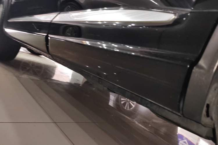 Used Volkswagen Tiguan 2012 2.0 TSI Luxury Edition Left Side Sill