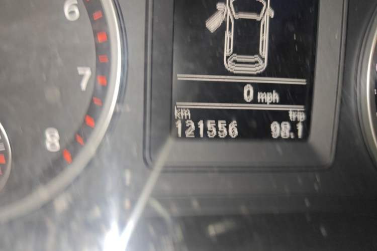 Used Volkswagen Tiguan 2012 2.0 TSI Automatic All-Wheel Drive Flagship Edition Odometer Close Up