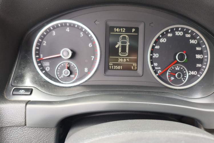 Used Volkswagen Tiguan 2012 1.8TSI Automatic Two-Wheel Drive Trend Edition Odometer Close Up