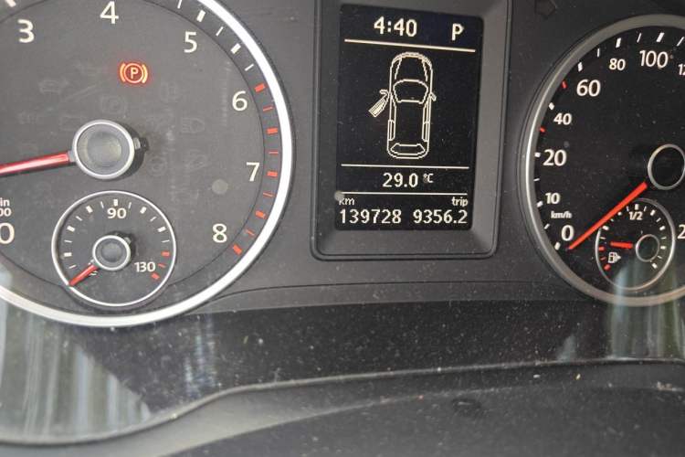 Used Volkswagen Tiguan 2012 1.8TSI Automatic Two-Wheel Drive Trend Edition Odometer Close Up