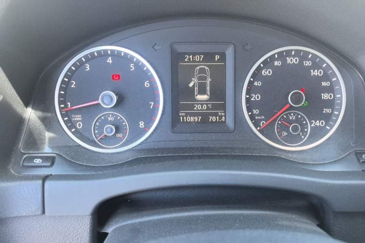 Used Volkswagen Tiguan 2012 1.8TSI Automatic Two-Wheel Drive Urban Edition Odometer Close Up