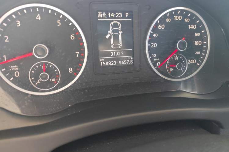 Used Volkswagen Tiguan 2012 1.8TSI Automatic All-Wheel Drive Fashion Edition Odometer Close Up