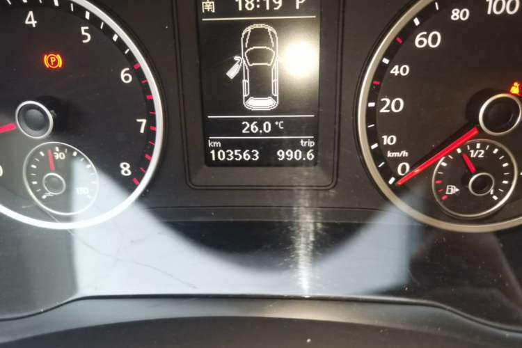 Used Volkswagen Tiguan 2012 1.8TSI Automatic All-Wheel Drive Elite Edition Odometer Close Up