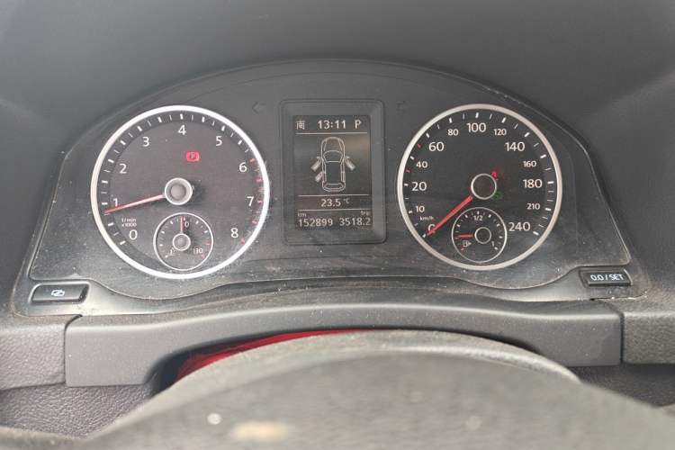 Used Volkswagen Tiguan 2012 1.8TSI Automatic All-Wheel Drive Elite Edition Odometer Close Up