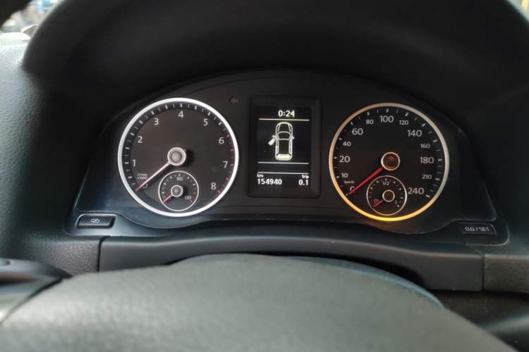 Used Volkswagen Tiguan 2012 1.8TSI Automatic All-Wheel Drive Elite Edition Odometer Close Up