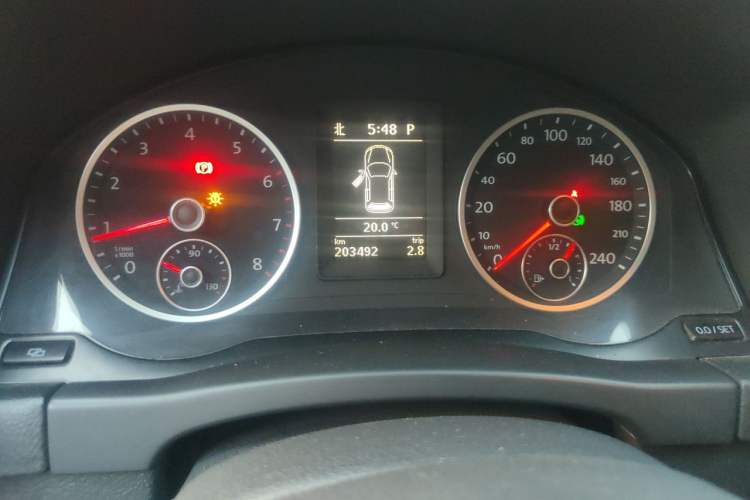 Used Volkswagen Tiguan 2012 1.8TSI Automatic All-Wheel Drive Elite Edition Odometer Close Up