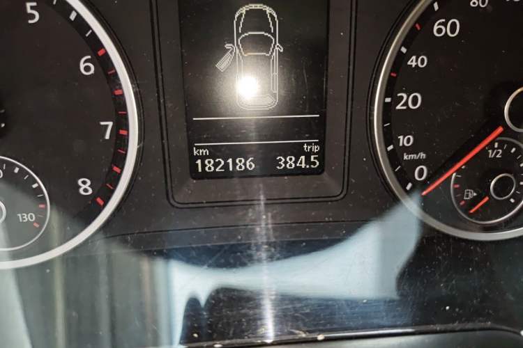 Used Volkswagen Tiguan 2012 1.8TSI Automatic All-Wheel Drive Elite Edition Odometer Close Up