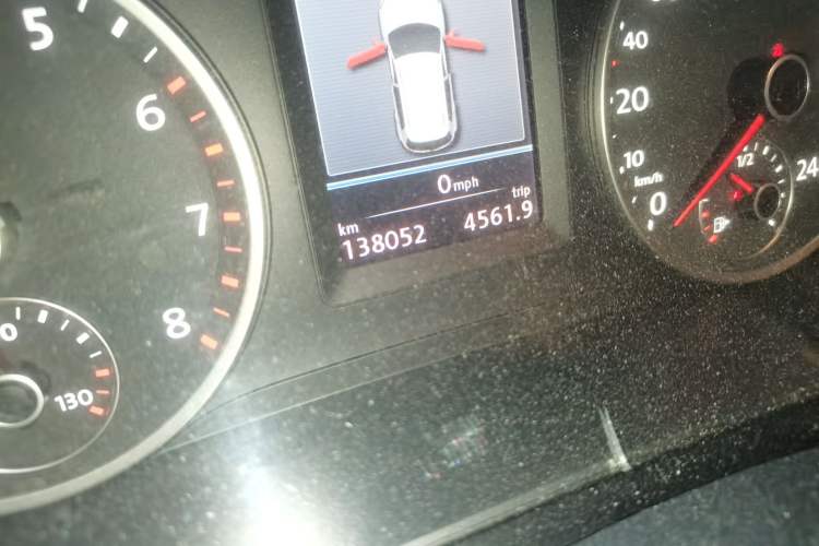 Used Volkswagen Tiguan 2012 2.0 TSI Comfort Edition Odometer Close Up