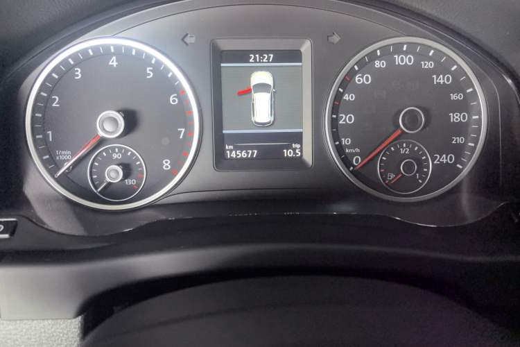 Used Volkswagen Tiguan 2012 2.0 TSI Comfort Edition Odometer Close Up