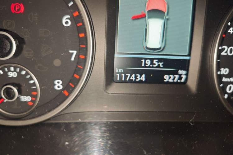 Used Volkswagen Tiguan 2012 2.0 TSI Comfort Edition Odometer Close Up