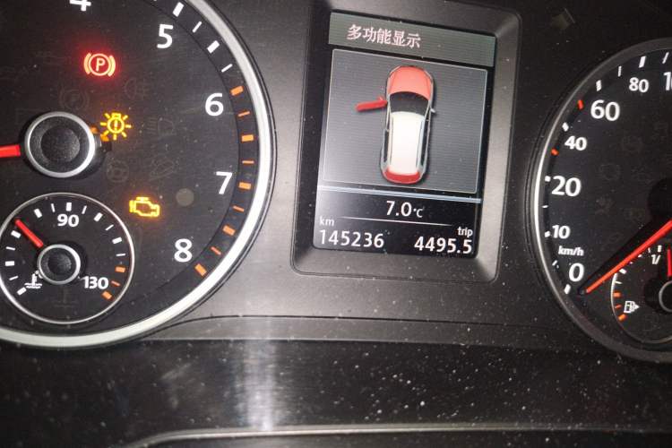 Used Volkswagen Tiguan 2012 2.0 TSI Comfort Edition Odometer Close Up